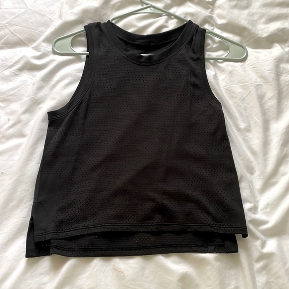 lululemon athletica Tops - Lululemon train to be tank top